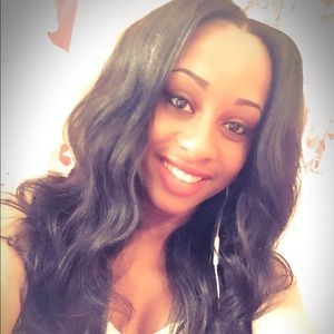 Meet your Posher, Tia